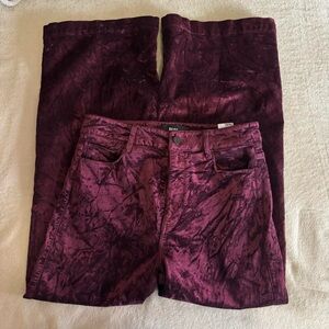 Paige high-rise straight leg velour pants
Burgundy/purple color size 28